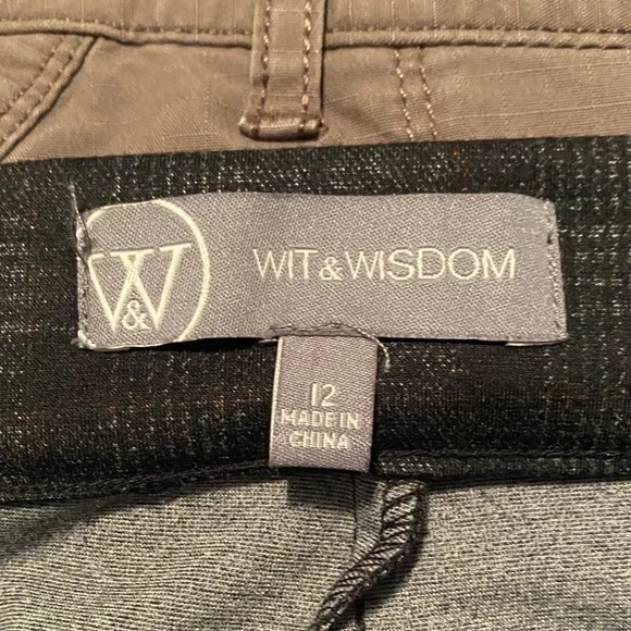 Wit & Wisdom Black Cropped Pants - Picture 6 of 7